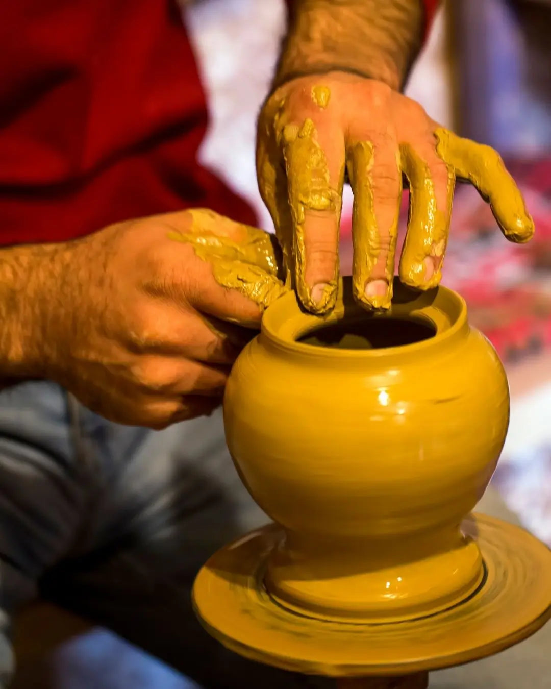 Avanos çömlek atölyesinde geleneksel üretim süreci