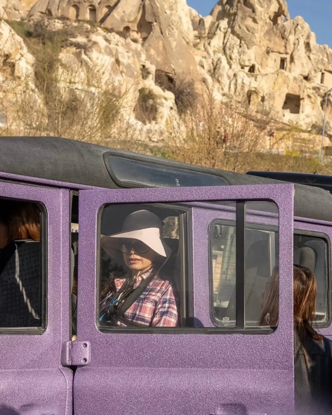 Kapadokya jeep safari ile Güvercin Vadisi manzarası