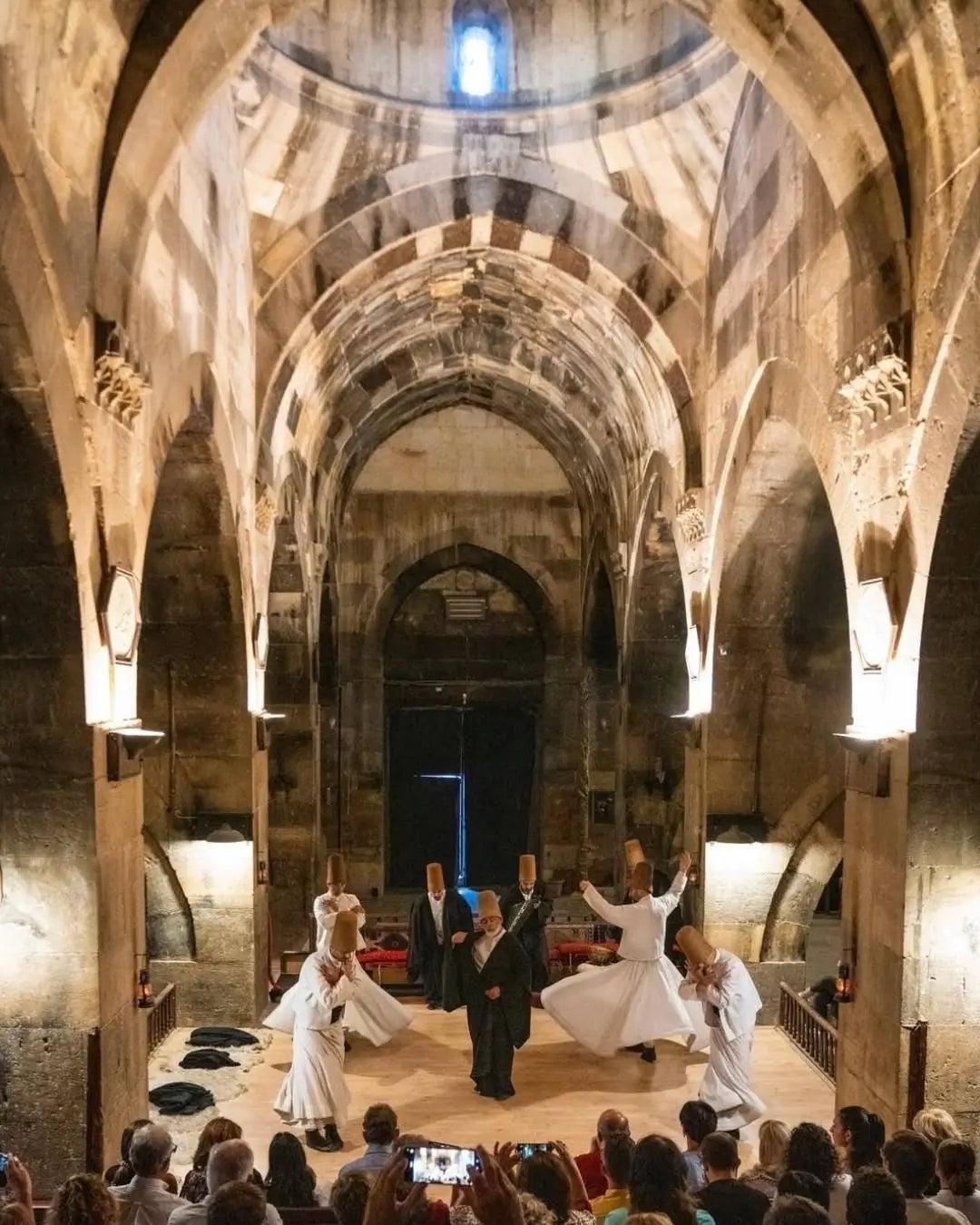 Kapadokya’da düzenlenen geleneksel derviş semah töreni