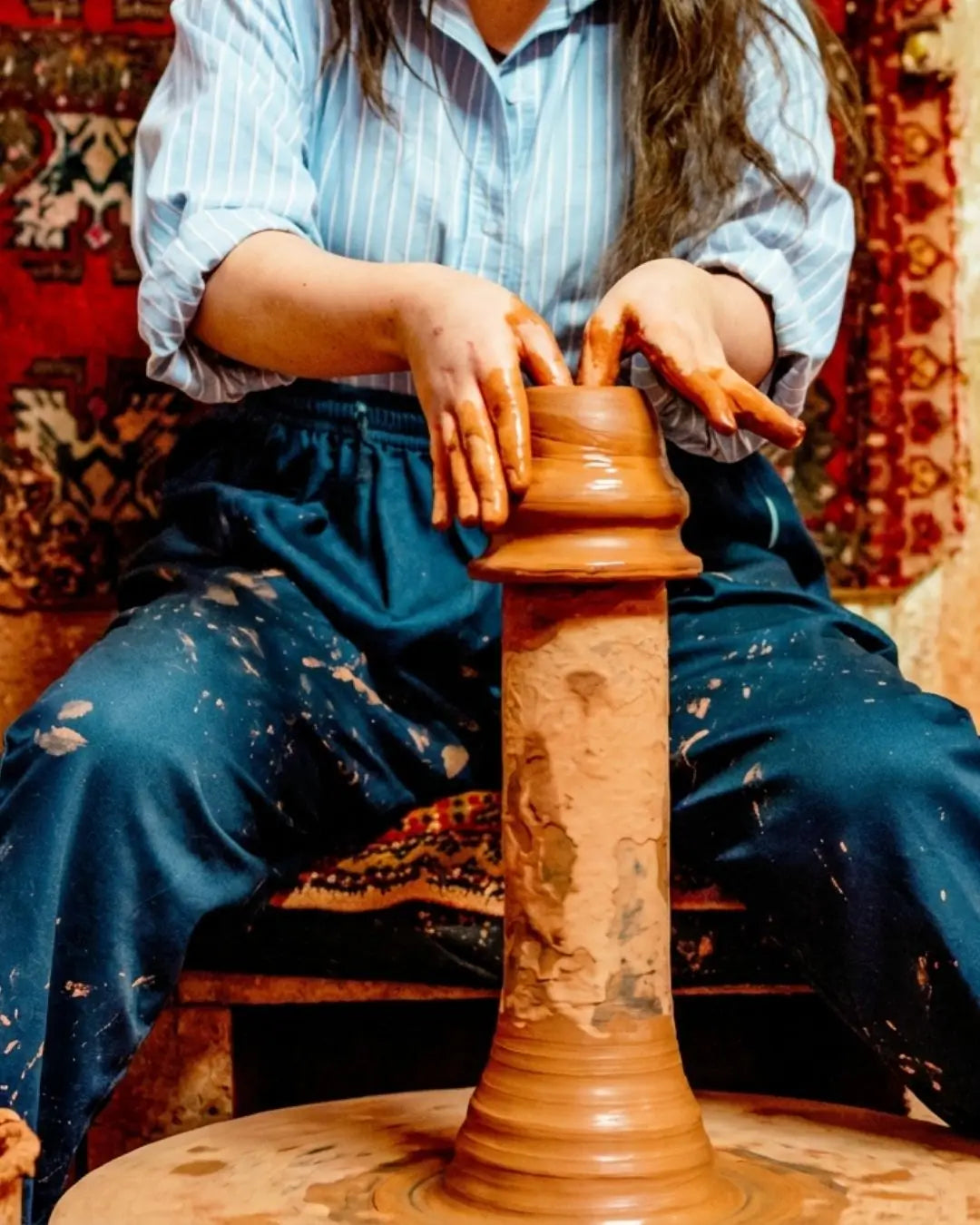 Nevşehir'de çömlek yapmak isteyenler için atölye deneyimi